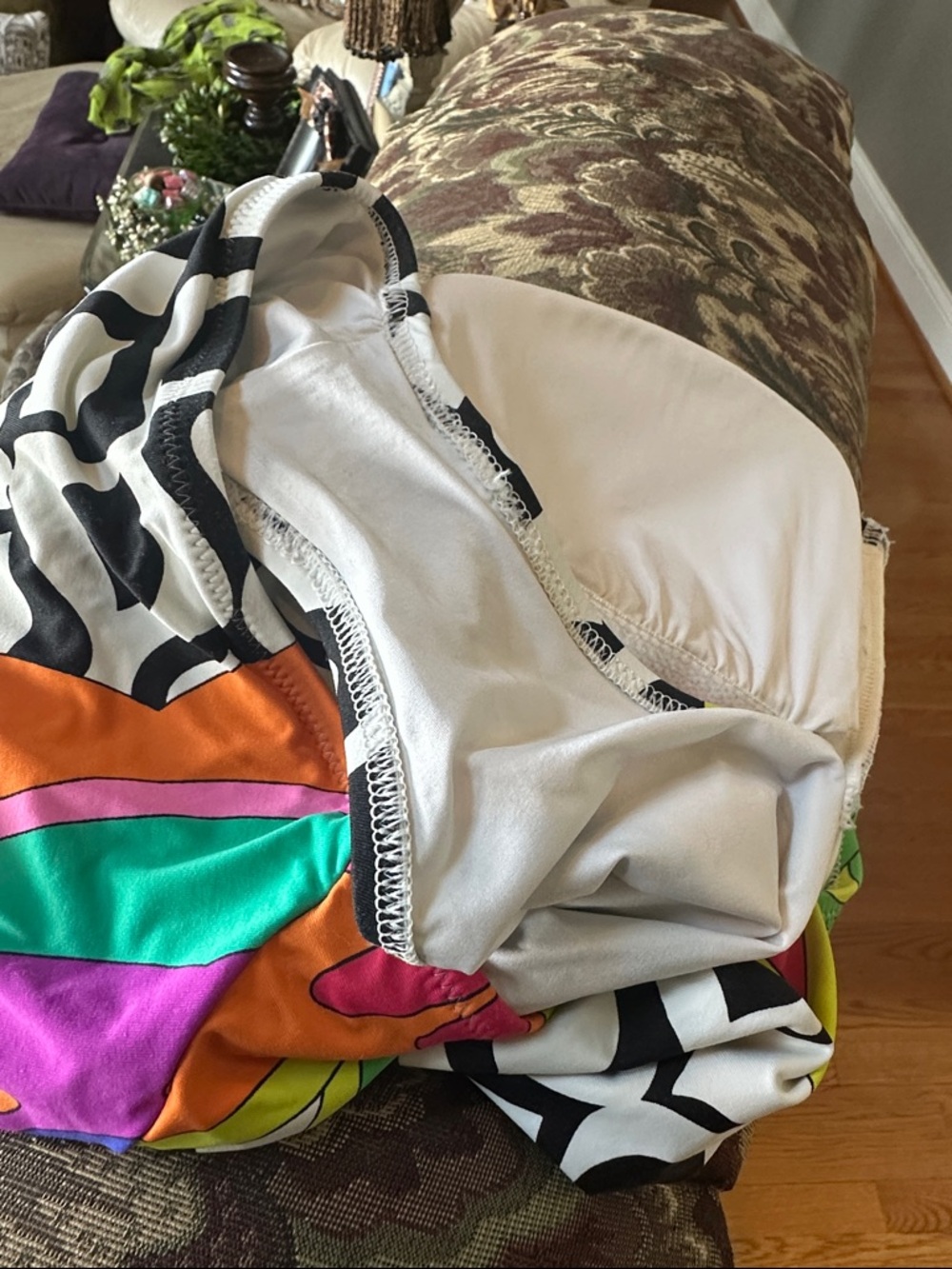 Trina Turk Balboa Print Bandeau One piece Maillot Swimsuit Size 8 - Picture 8 of 12